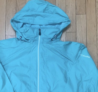 activewear windbreaker