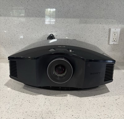 SONY VPL-HW65 FULL HD SXRD HOME THEATER VIDEO PROJECTOR NO REMOTE