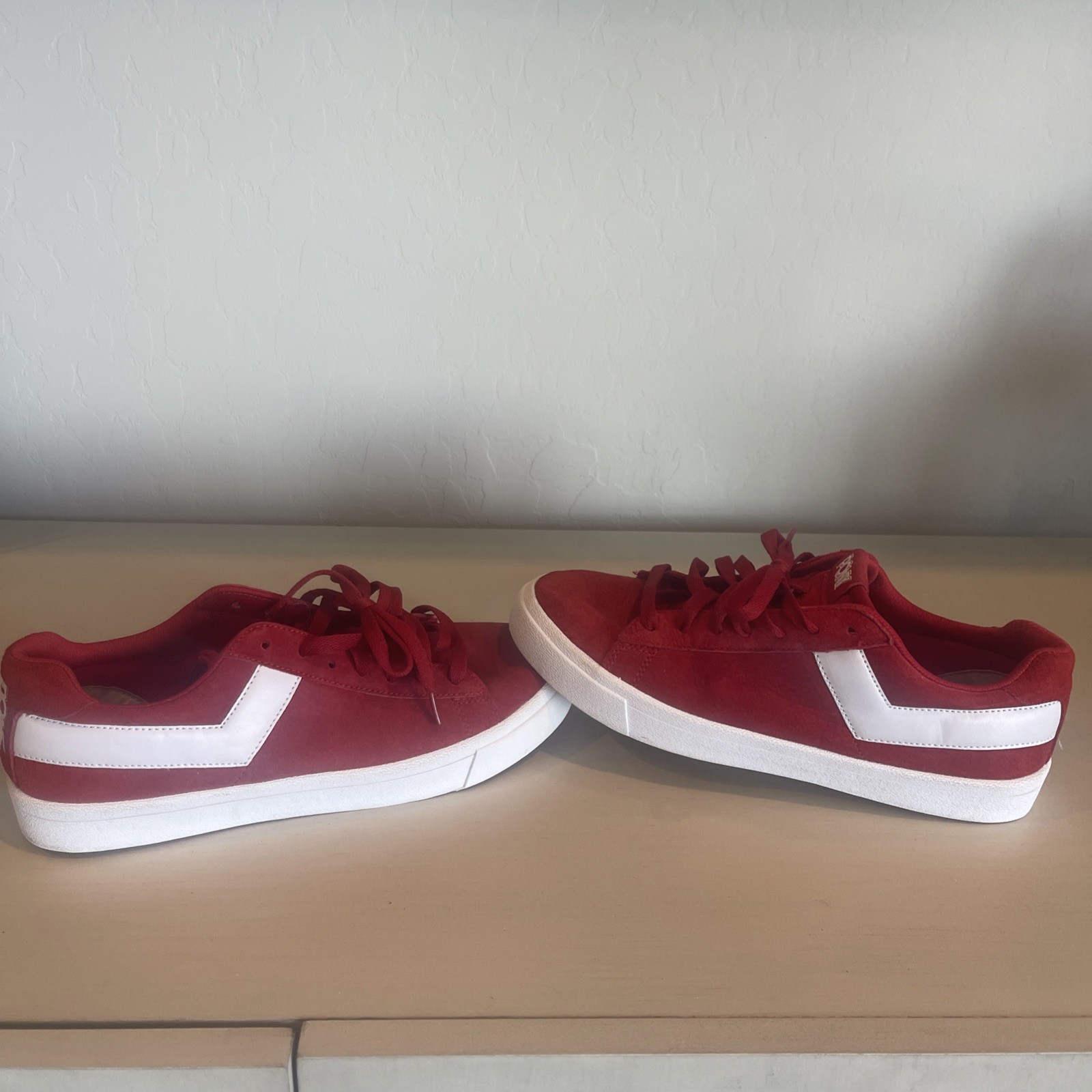 PONY scarpe basse classiche uomo taglia 10 o donna sneakers rosso bianco righe PULITE?