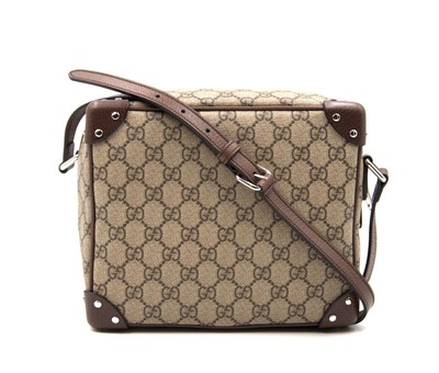 GUCCI GG Supreme Messenger Bag in Brown