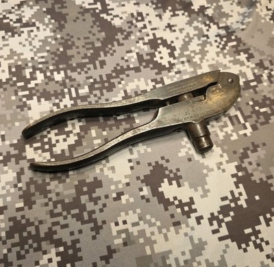 VINTAGE WINCHESTER 32 WCF HAND LOADER RELOADING HAND PRESS RELOAD TOOL LOAD PART