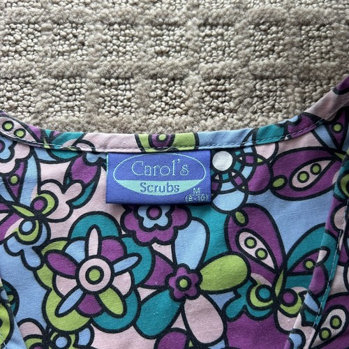 Carols Scrub Top Womens Medium Multicolor Butterflies Flowers Floral Nurse - Picture 3 of 8