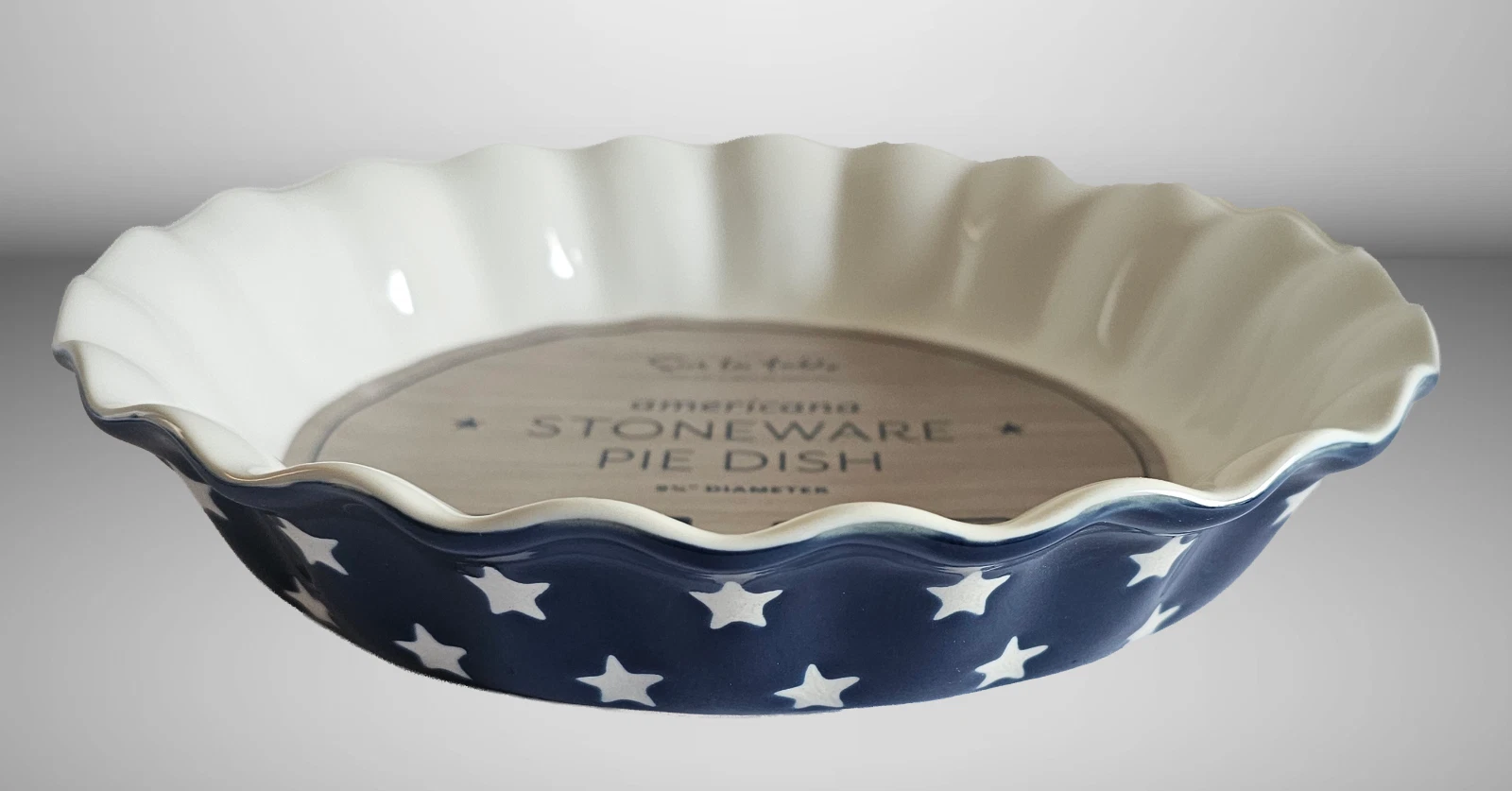Rare Sur La Table Blue & White Stars Stoneware Fluted Pie Dish 10"