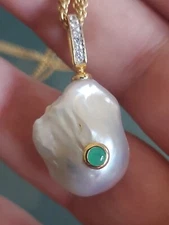 Rarities Carol Brodie Baroque Pearl & Emerald Pendant w/ Necklace 18" NWOT 