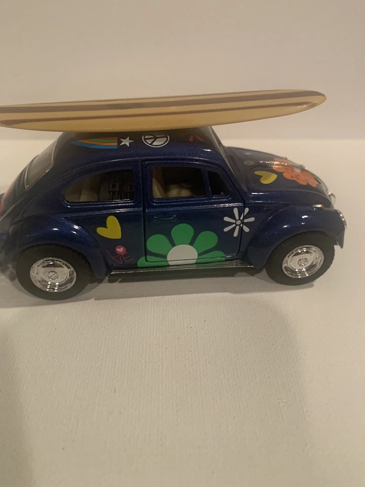 VW Beetle 1967 fundido a presión Schylling con tabla de surf 1:32 nuevo sin caja Foto 4 de 4