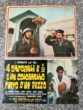 Fotobusta originale - 4 CAPORALI E 1/2 COLONNELLO TUTTO- Lobbycard Foto di scena