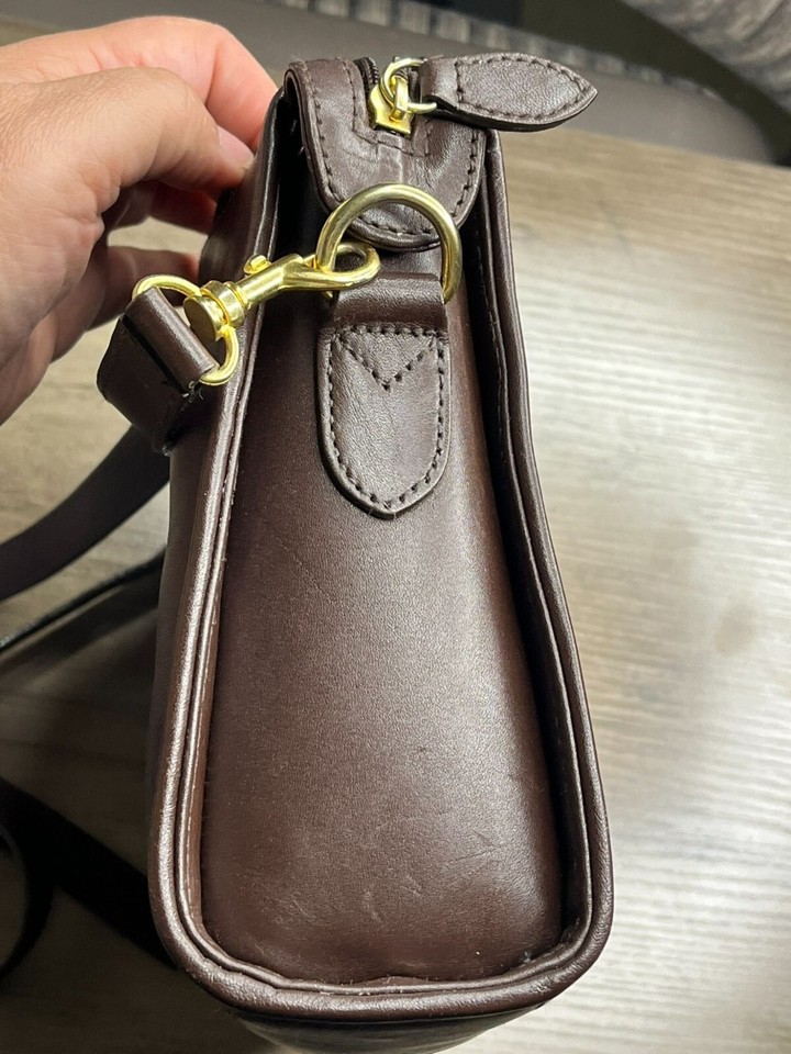 Etienne Aigner Classic Brown Shoulder Bag Purse Crossbody Leather