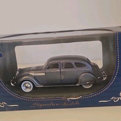 Signature Models 1936 Chrysler Airflow Gray Diecast Car 8+ Age Range