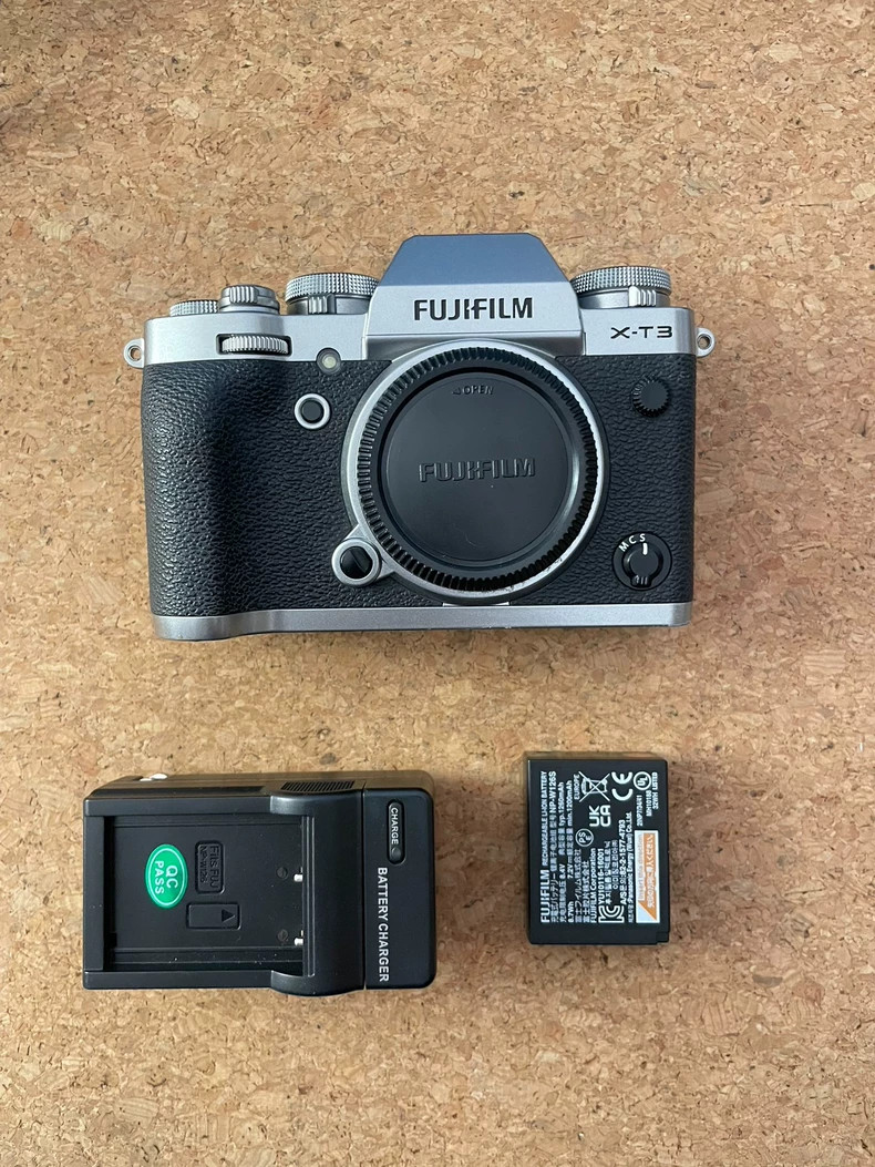 Fujifilm X-T3 26.1MP 4K/60 Mirrorless Digital Camera Silver