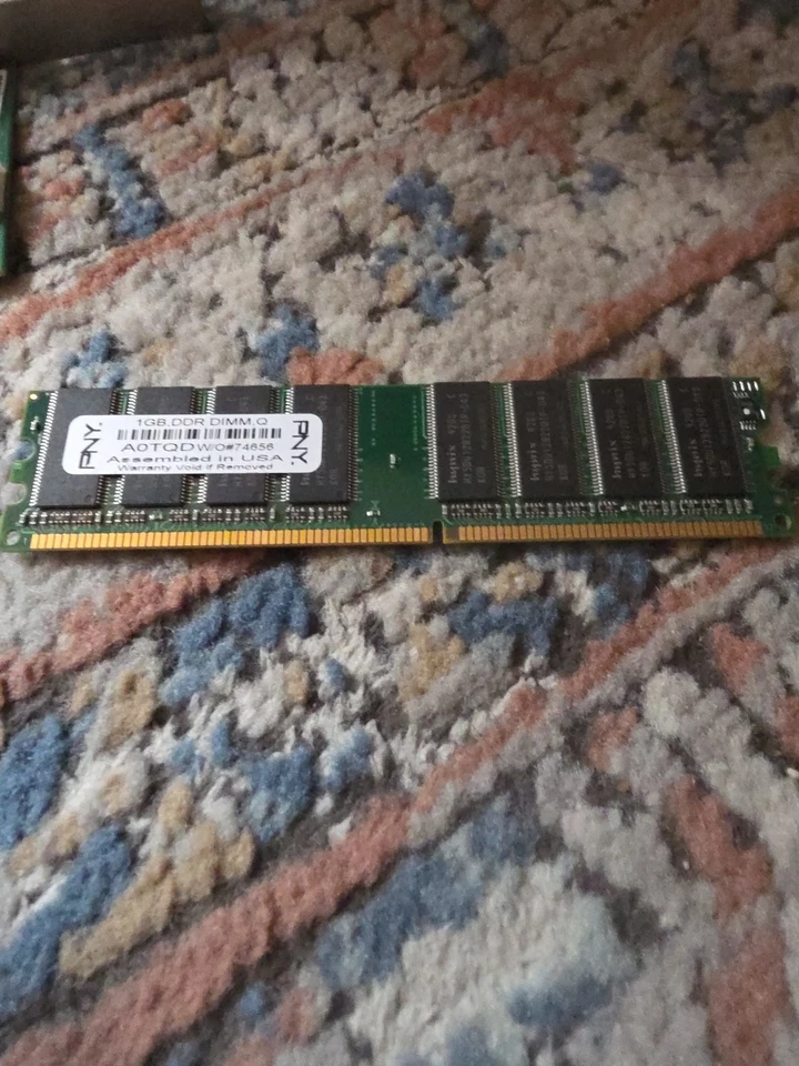 Módulo de memoria DDR DIM.Q PNY 1 GB 2x 1 GB Foto 2 de 3