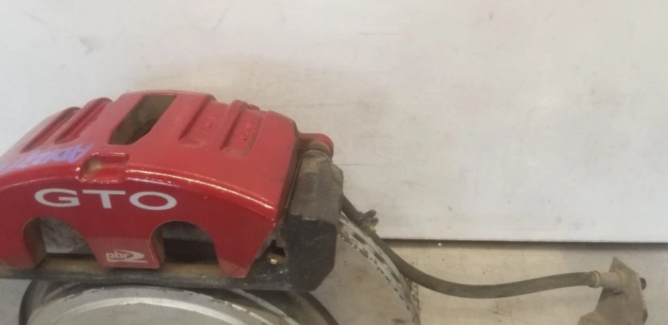 06 PONTIAC GTO BRAKE CALIPER FRONT LEFT DRIVER - Image 4 of 4