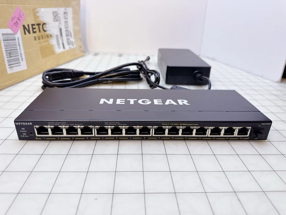 NETGEAR 16-Port PoE Gigabit (GS316EP) - with 15 x PoE+ @ 180W, 1 x 1G SFP Port - Image 3 of 4