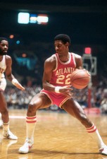 John Drew Atlanta Hawks looks to drive to the basket v the New Yor- Old Photo 1