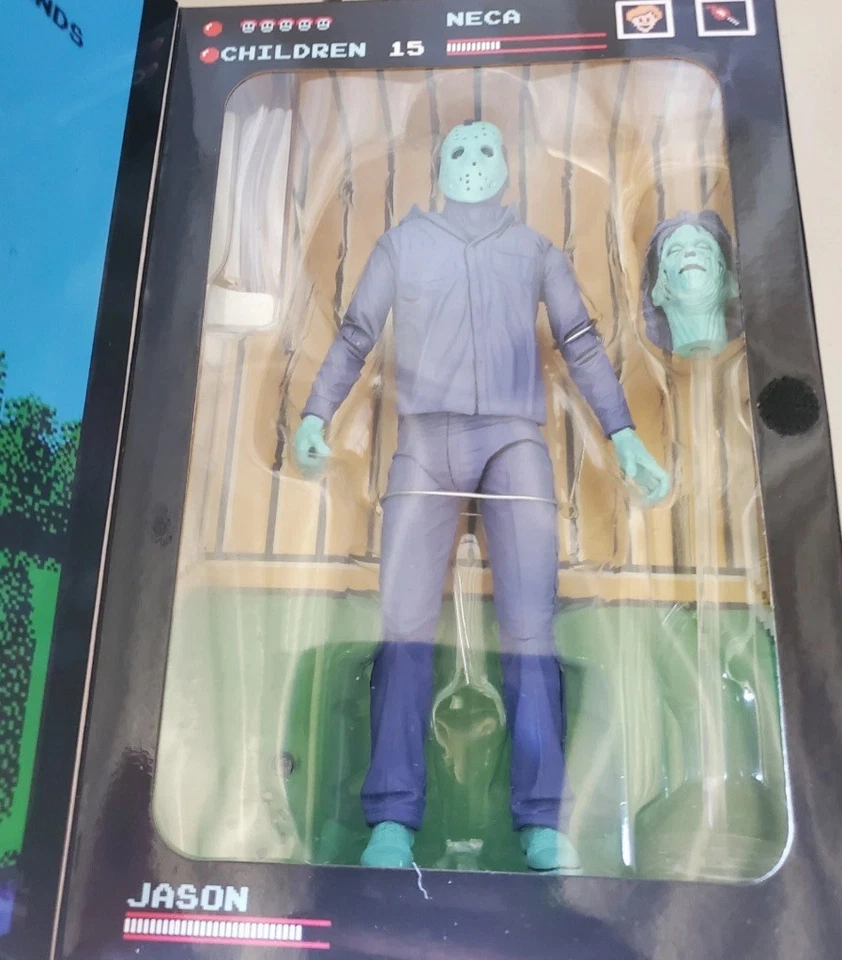 NECA Friday the 13th NES Jason Voorhees Gamestop Exclusivo 8 bits Foto 2 de 4
