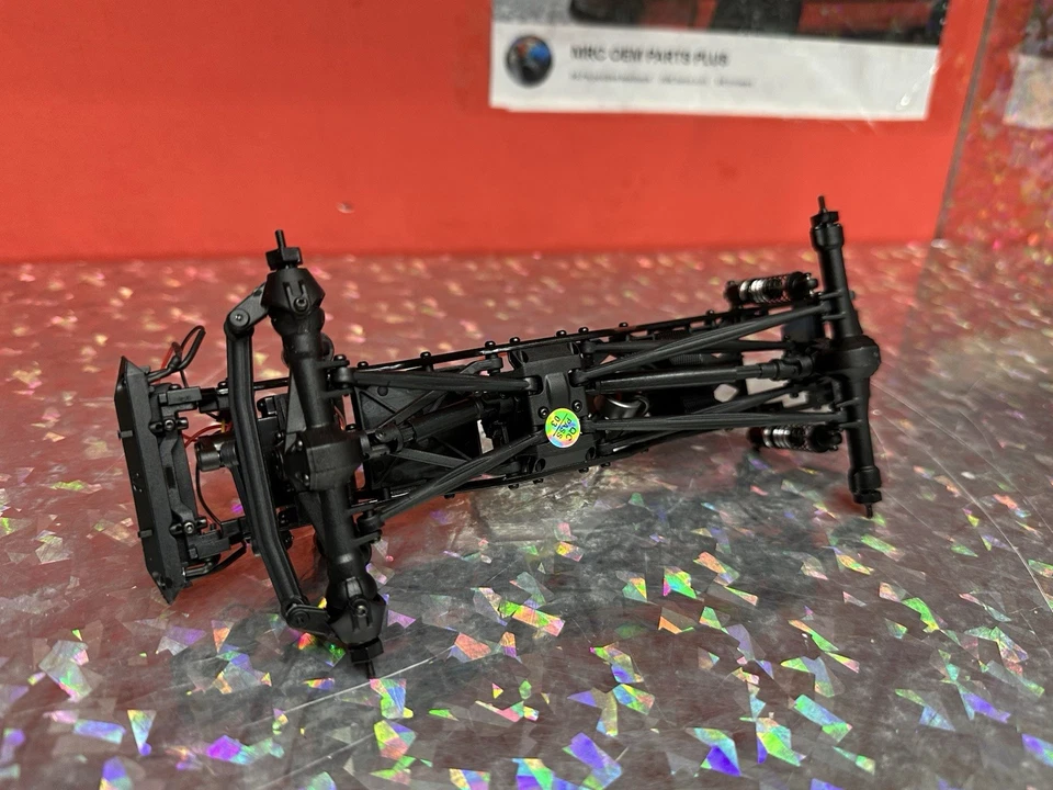 Axial 1/24 SCX24 Jeep JT Gladiator 4WD Rock Crawler Roller Chassis Pro-line NEW - Image 4 of 4