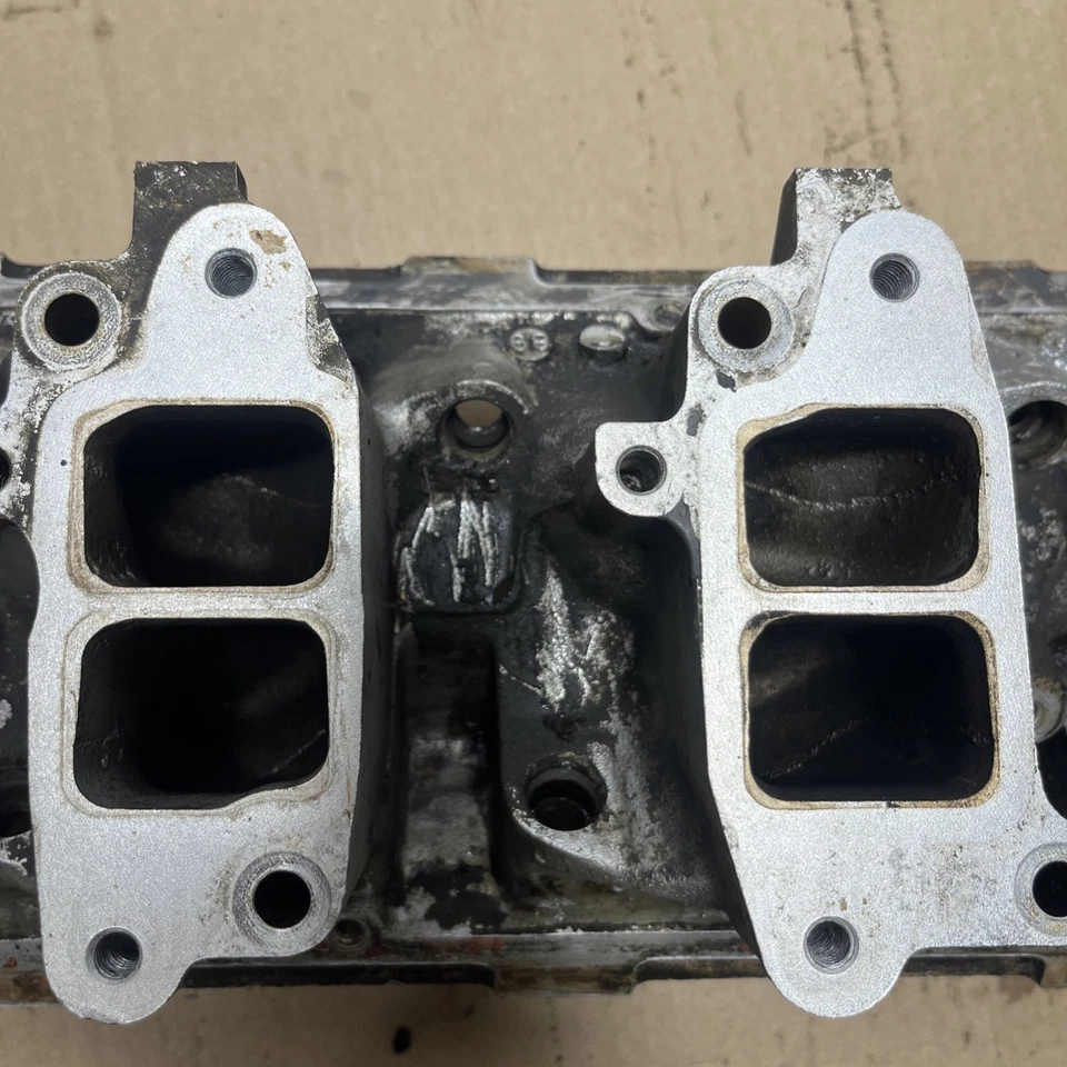 1986-1992 ford ranger 2.9L lower Intake Manifold OEM - Image 4 of 4