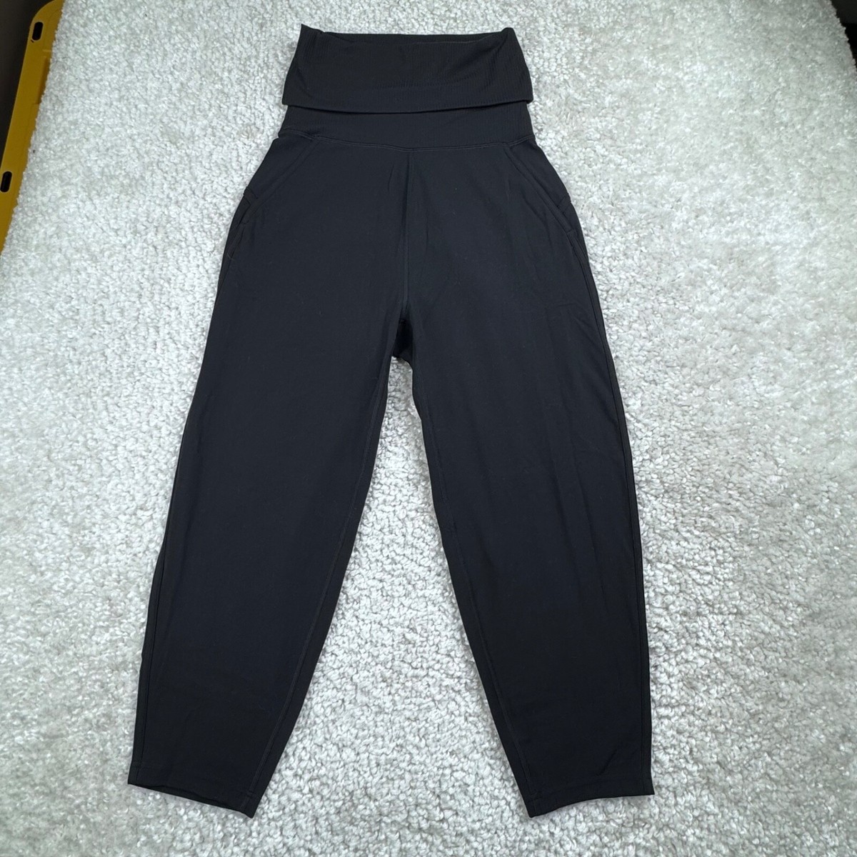 Lululemon Align Super High Rise Ribbed Waistband Cropped Jogger