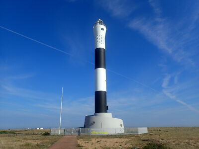 Photo 6x4 The new lighthouse at Dungeness There cannot be anywhere else i c2021