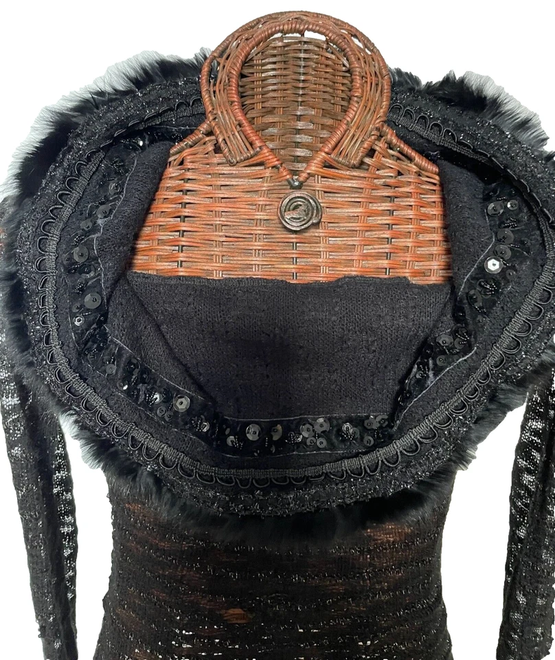 Suéter de piel ligero Buffalo David Bitton negro con cuello de capucha hilo metálico Foto 2 de 4