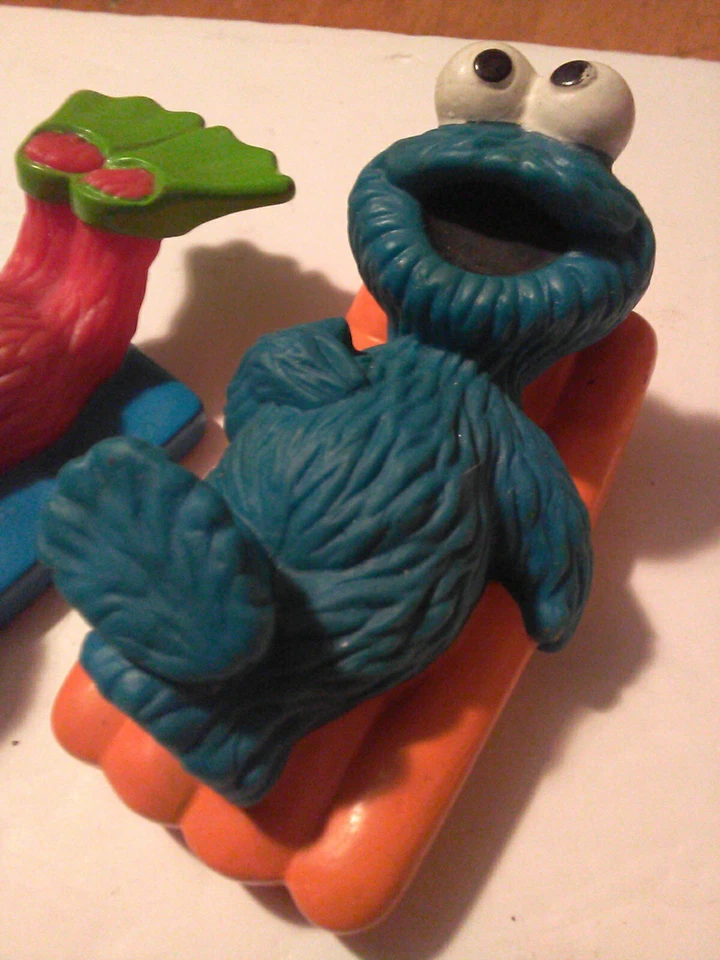 De Colección Jim Henson Plaza Sésamo Flotador Bañera Juguetes Elmo Galleta Monstruo Raro Foto 2 de 4