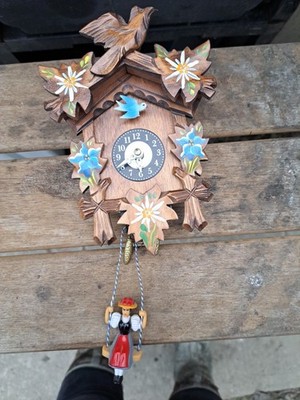 Engstler Cuckoo Clock - Alpine Flowers  7 Inches Battery Operate Untested 