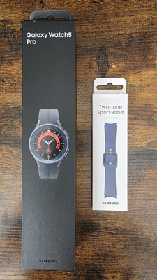 Samsung Galaxy Watch5 Pro 45mm - Titanium Black (SM-R920) With Extra Watch Band