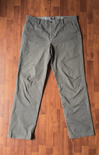 Dockers Easy Khaki Classic Fit Pleated Twill Khaki Pants Gray 38W