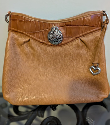 Vintage Hard To Find Brighton Two Tone Tan Pebble Leather/Gator Silver Charms