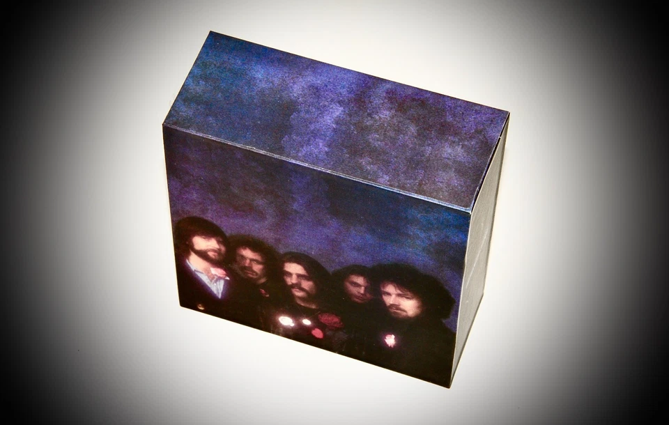 EAGLES - One Of These Nights, Mini LP CD Box, 8 Cardboard sleeves CD's, Japan ! - Bild 2 von 4