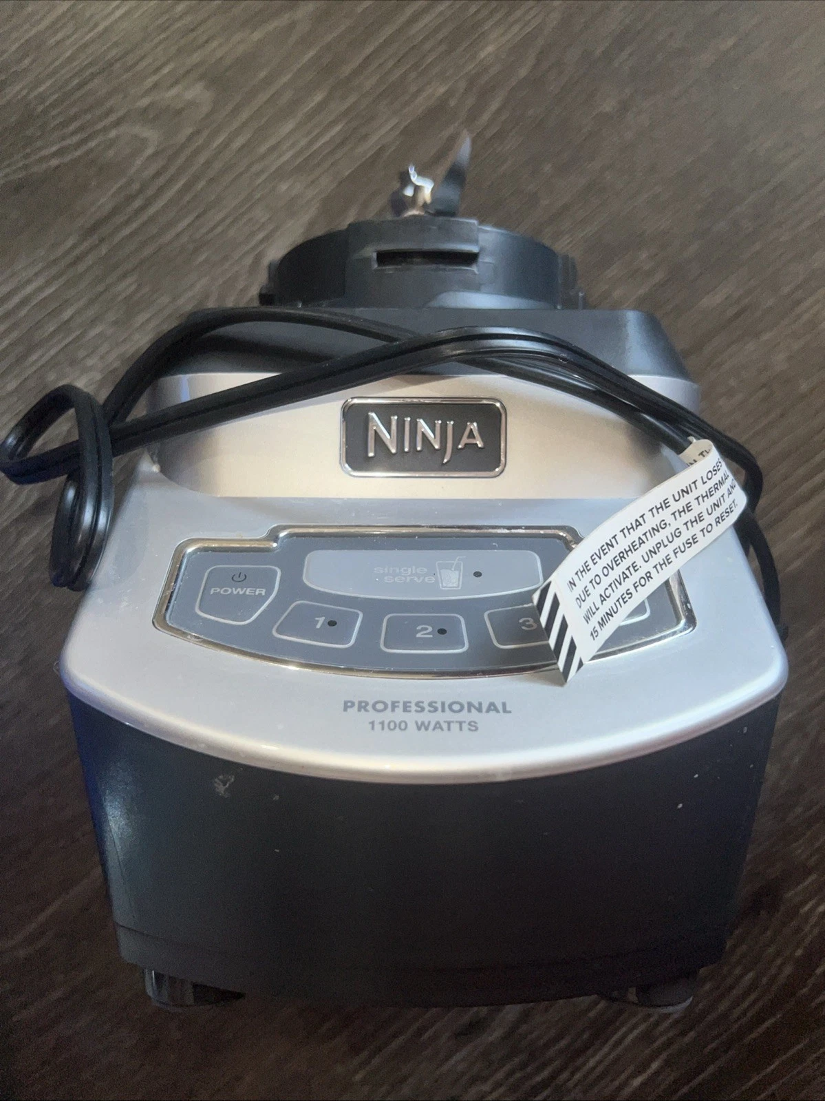 Ninja Professional Blender Model BL660 30 Motor Base 1100 Watts + 6 Cups