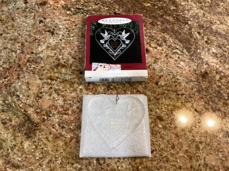 HALLMARK KEEPSAKE ORNAMENT "OUR FIRST CHRISTMAS TOGETHER"  1996 HEART