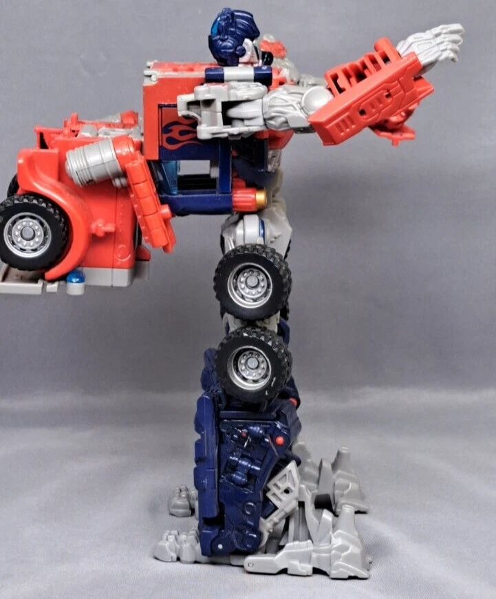 Figura de acción Transformers versión película Optimus Prime faltan piezas. Foto 2 de 4