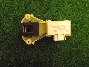 Waschmaschine INDESIT IWC6125 Türschloss