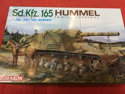 1:35 DRAGON  6204 Sd.Kfz. 165 HUMMEL ( early version ) mit Figuren