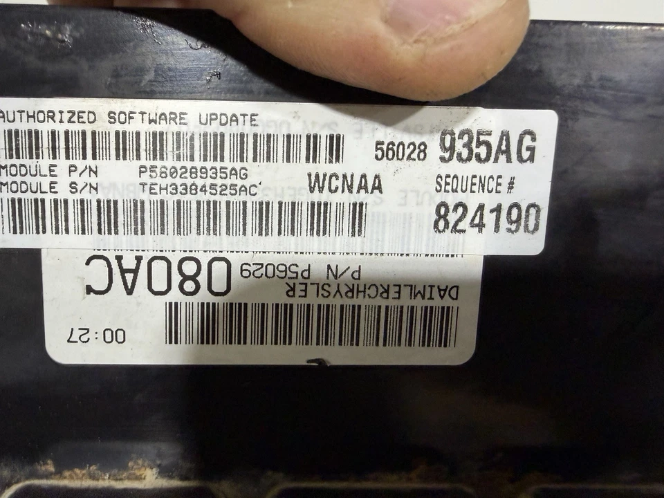 Dodge Dakota Jeep Commander Mitsu Raider 2005 computadora ECU 4,7 V8 P56029080AC Foto 4 de 4