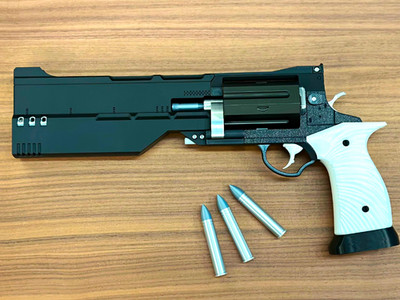 RESIDENT EVIL REQUIEM MAGNUM REPLIKA - LEON S. KENNEDY UPGRADE PROPMODELL