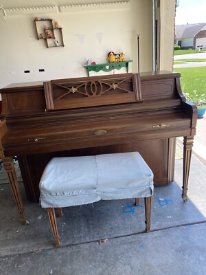 80s 90s Wultitzer Piano