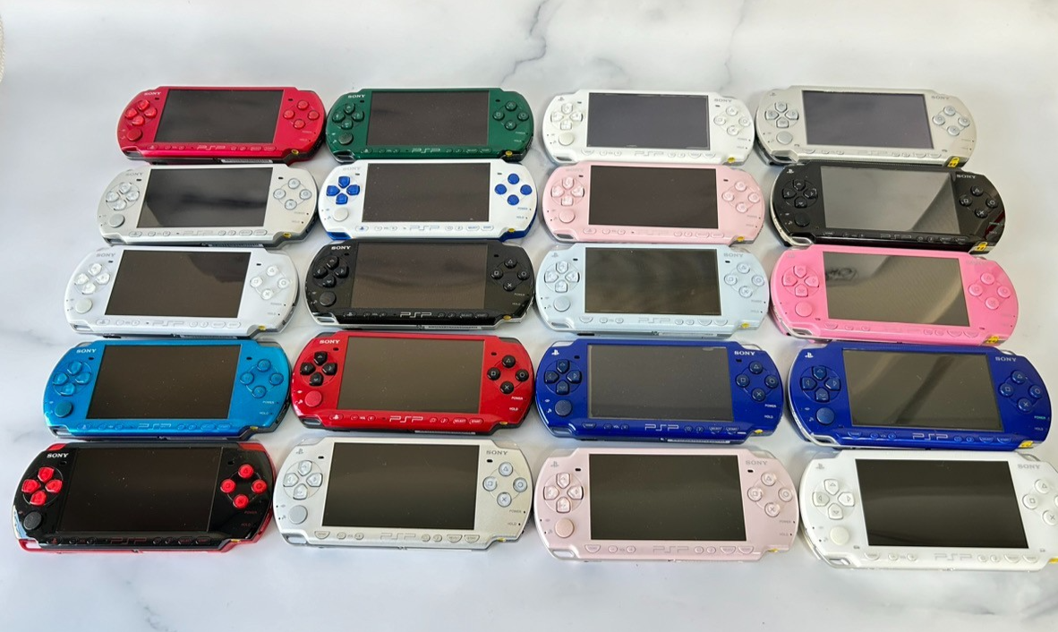 Sony PSP-1000 2000 3000 Console region free / Charger + Battery + Memory Stick