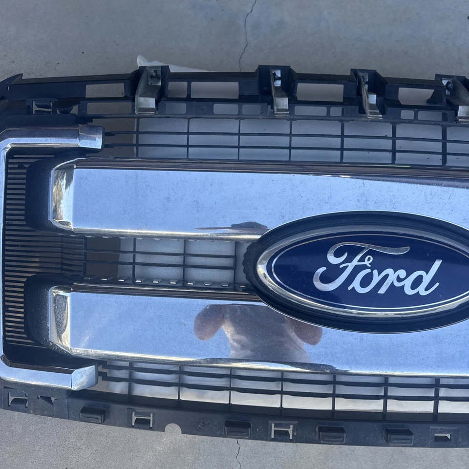 Ford F250 F350 F450 F550 Super Duty 2011-2016 OEM parrilla de radiador cromada Foto 4 de 4