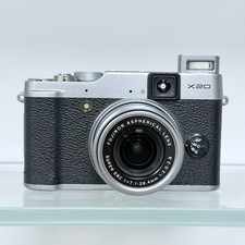 [Good, Fast Shipping] Fujifilm X20 12.0MP 4x Optical Zoom Camera Silver English