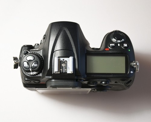 Nikon D300 12.3MP Digital SLR Camera 3061791 (Body Only) - Picture 5 of 8