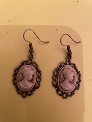 Retro Small Victorian Cameo Cabochon Bronze Filigree French - Main Image