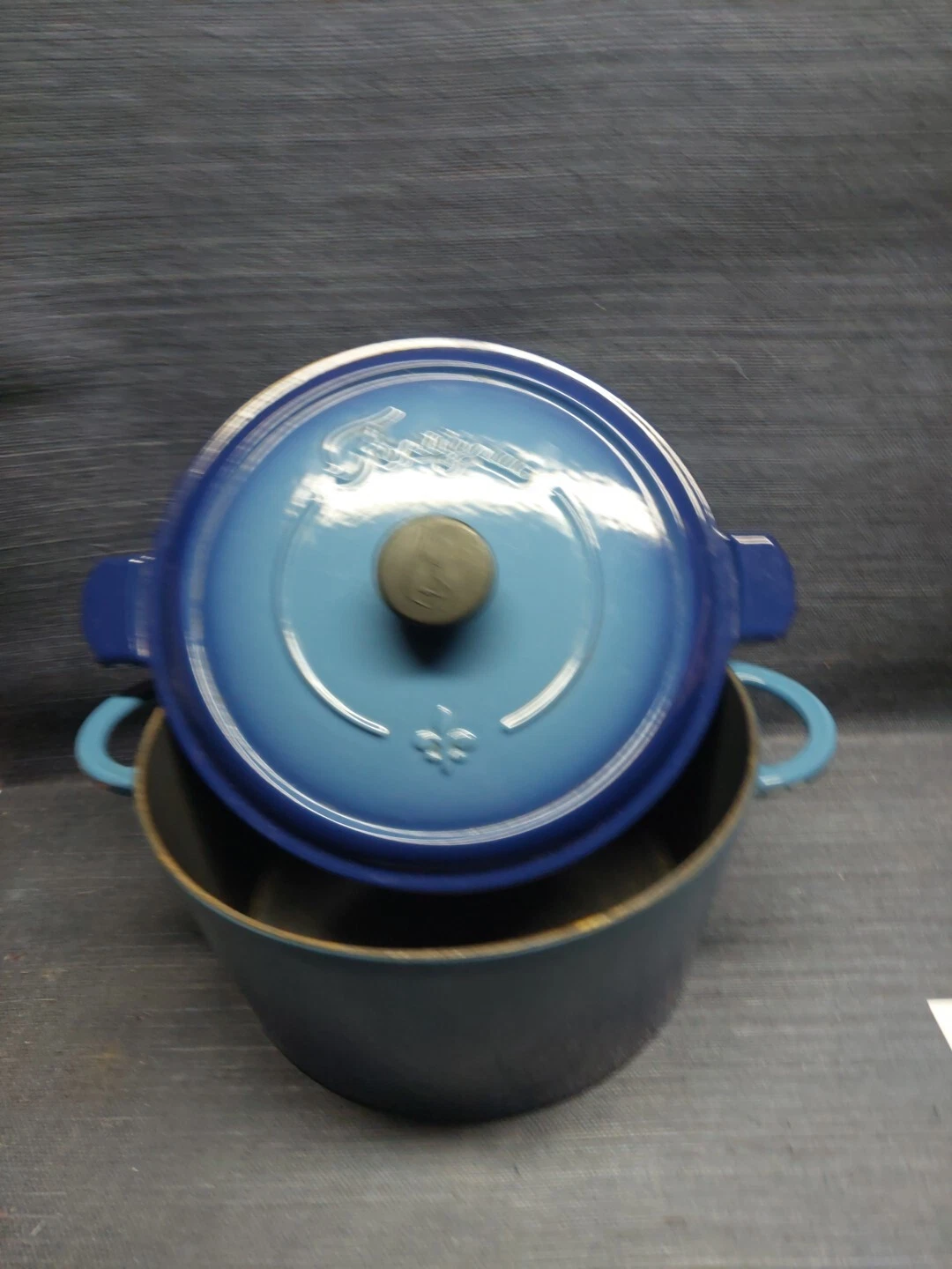 Fontignac France POT Blue Enamel Iron Dutch Oven 5 1/2 Quart #26