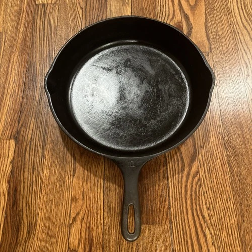 Vintage Wagner Ware No. 10 Cast Iron 11 3/4” Skillet smooth pitless surface