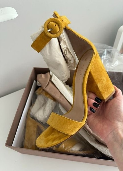 Damen Gianvito Rossi Heels Gelb Wildleder 36