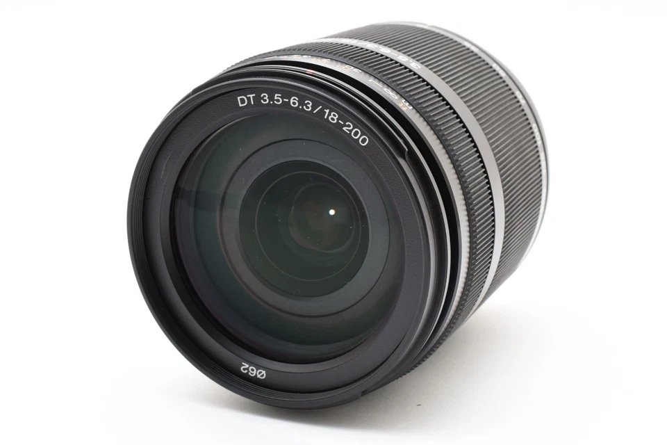 SONY DT 18-200mm F/3.5-6.3 SAL18200 AF Zoom Lens [Exc+++] from Japan #A756 - Image 2 of 4