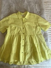 Porridge Yellow Tiered Button-Front Blouse – Short Sleeve Size L