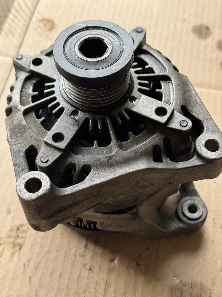 Alternador Reman Carquest 2014A OEM 210 amperios para BMW 2012-2018 Foto 3 de 4