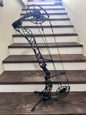 Mathews Lift x 29.5 Black/Bottomlands LEFT HANDED Compound Bow