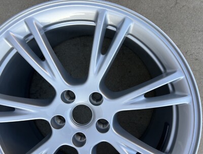 TESLA MODEL Y 19